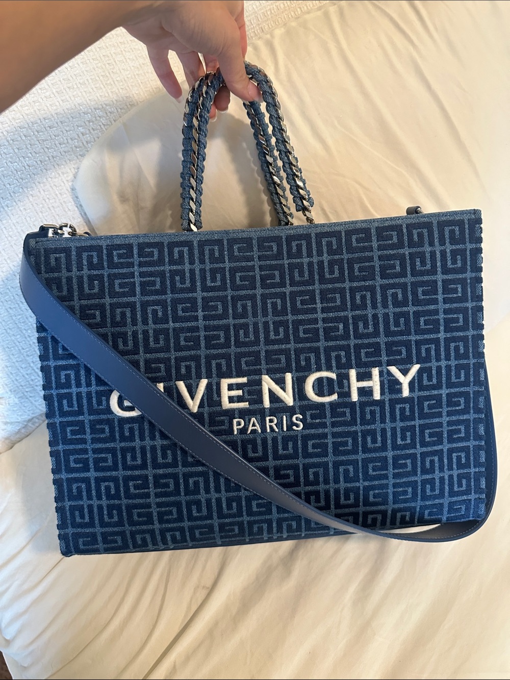 GIVENCHY G Tote Bag Medium in 4G Logo Denim with Chain Handle ๐ - Picture 2 of 6